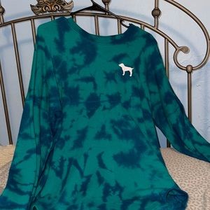 VS PINK varsity crew